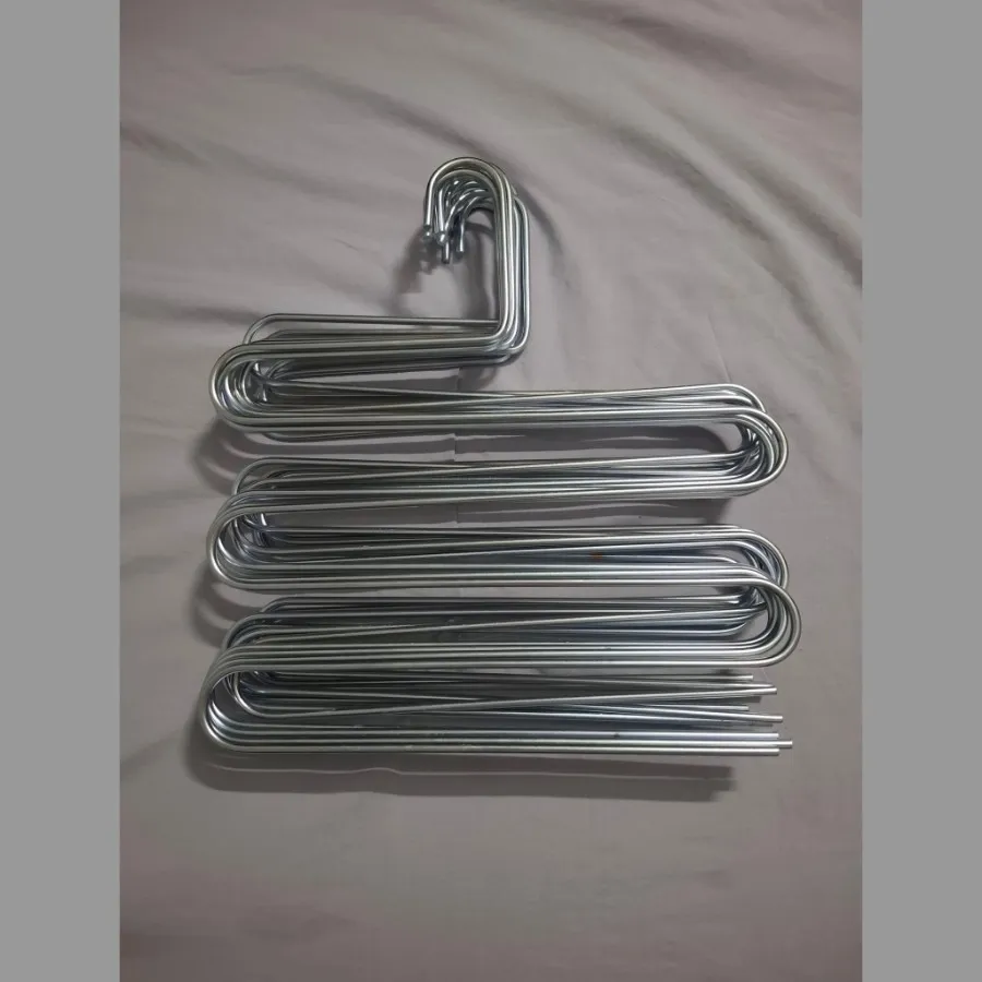 آویز شلوار و شال