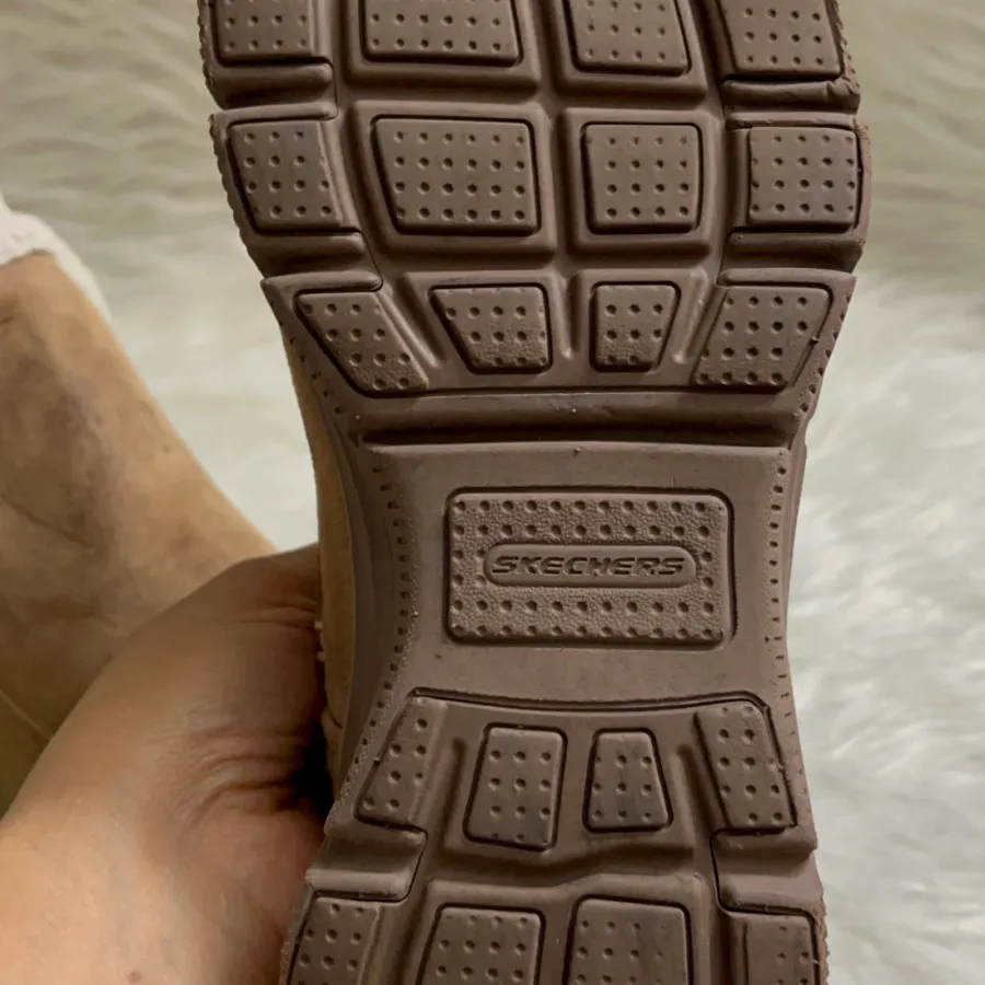 نیم بوت skichersسایز 40