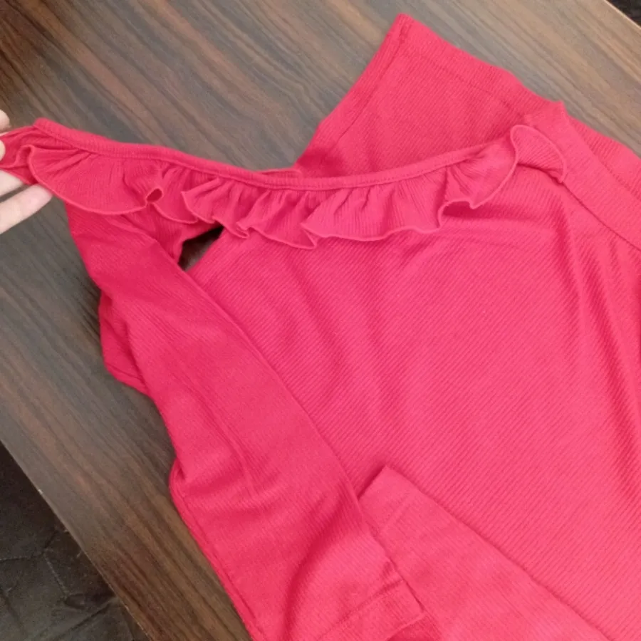 بلوز نخیه قرمز