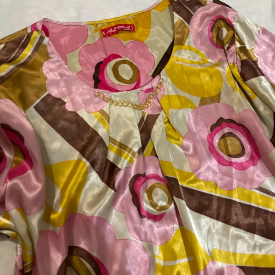 شومیز ساتن طرحدار