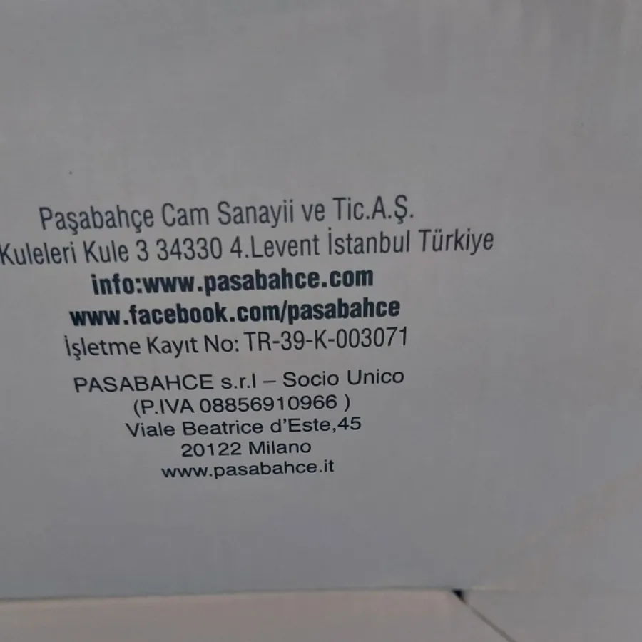 گیلاس بستنی خوری