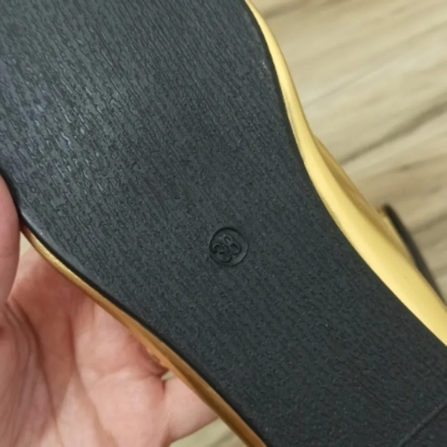 کفش صندل روفرشی طلایی