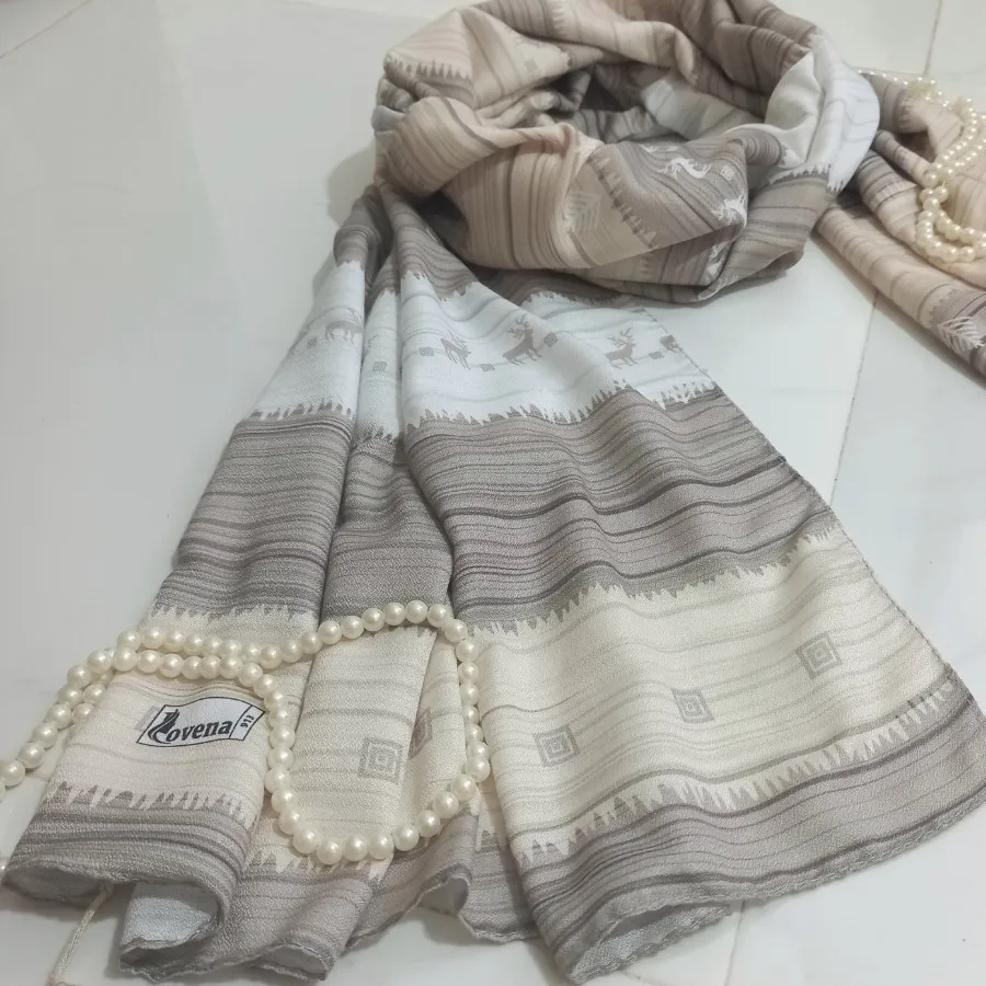 شال طرح گوزنی