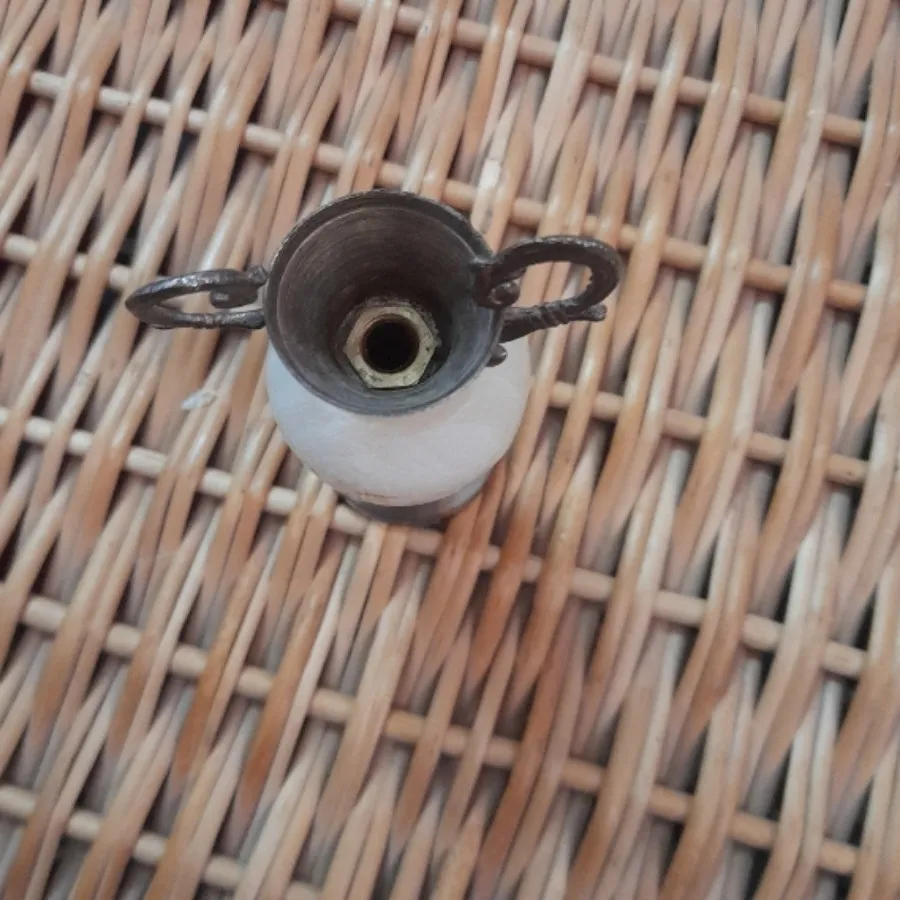 گلدان سنگی قدیمی