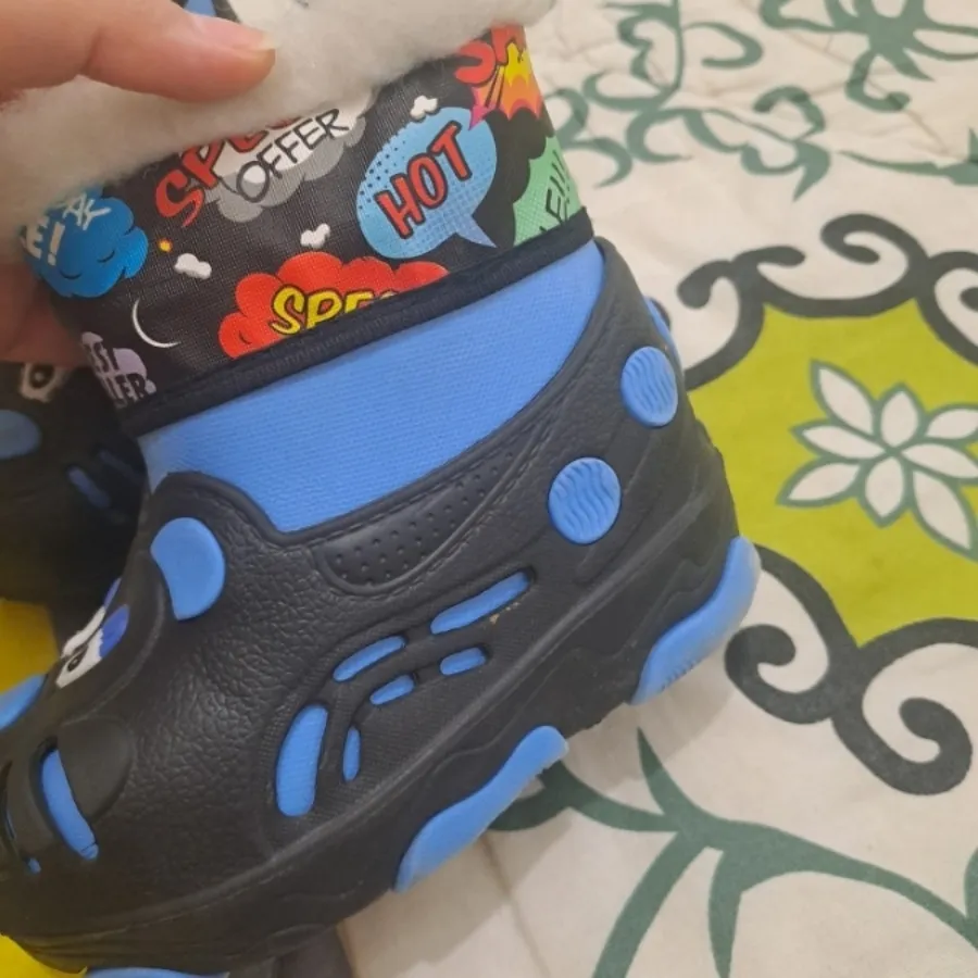 چکمه بچگانه