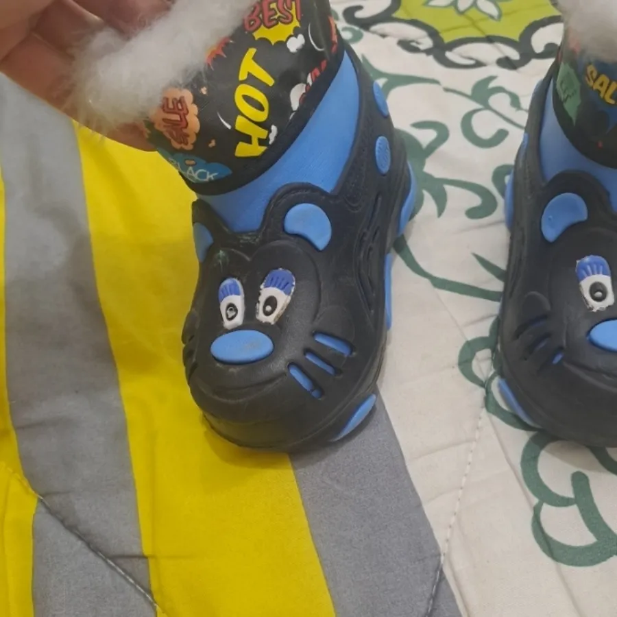 چکمه بچگانه