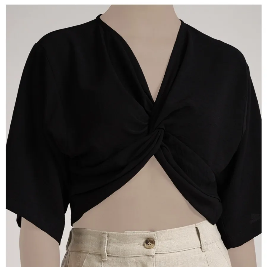 بلوز زنانه کوتاه