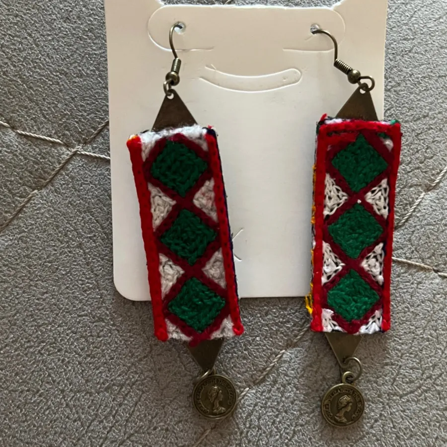 گوشواره آویز سوزن دوزی