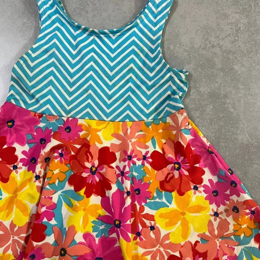 پیراهن دخترانه