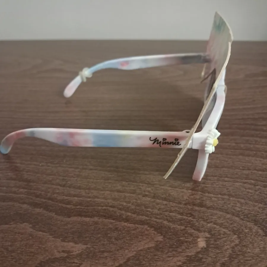 عینک آفتابی بچگانه