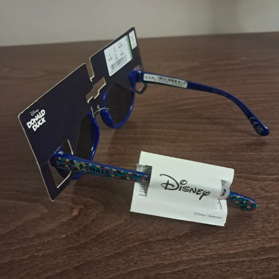 عینک آفتابی لگبچگانه