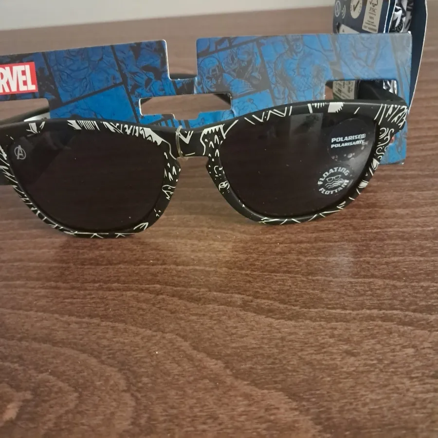 عینک آفتای نوجوان