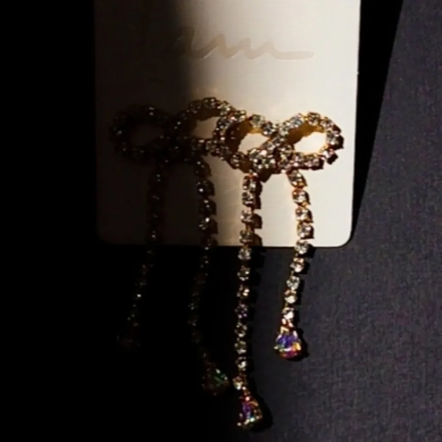 گوشواره پاپیون