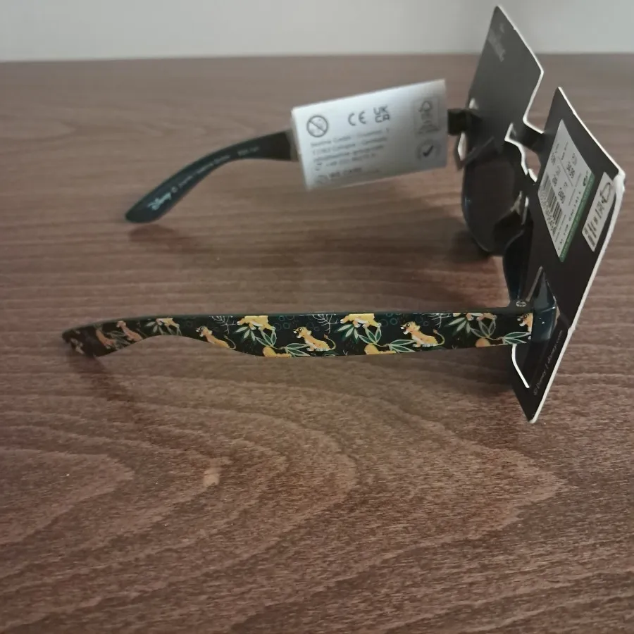 عینک آفتابی بچگانه