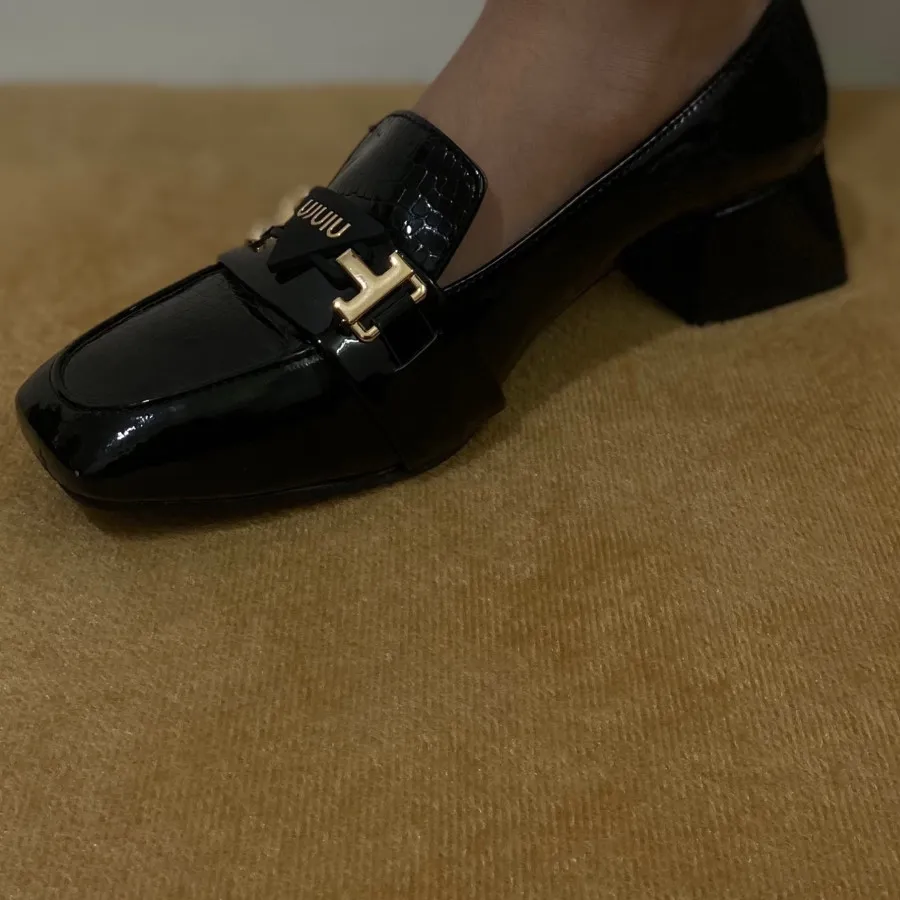 کفش پاشنه پهن