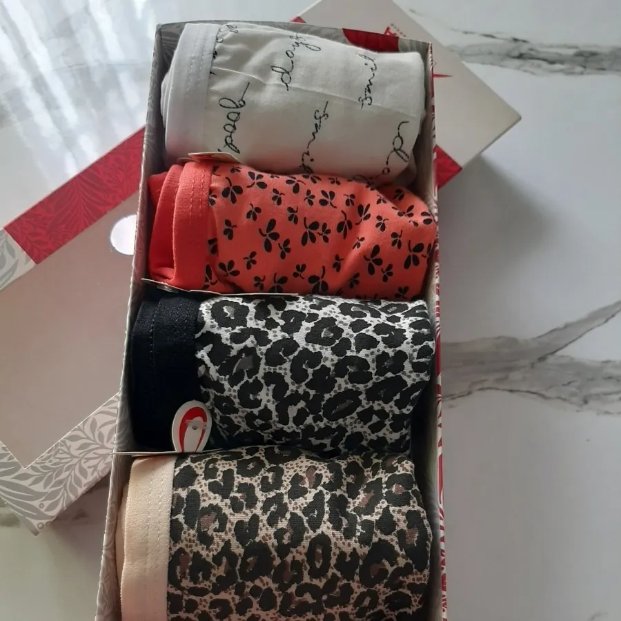 شورت نخی زنانه