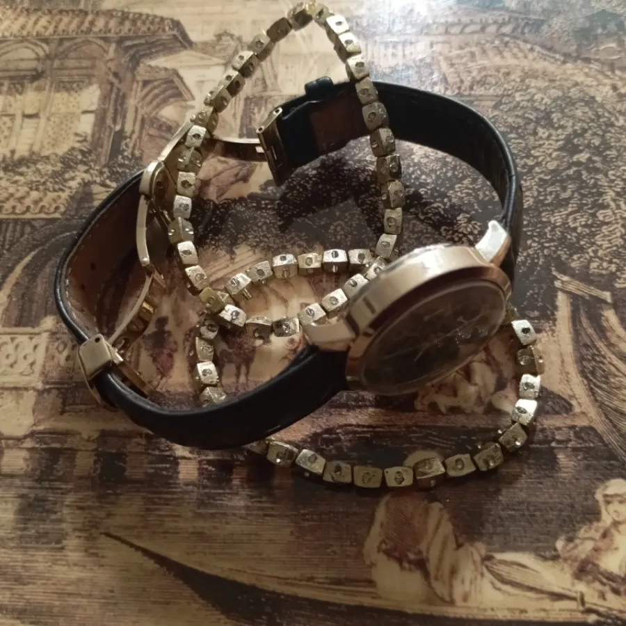 ساعت رومانسون زنانه