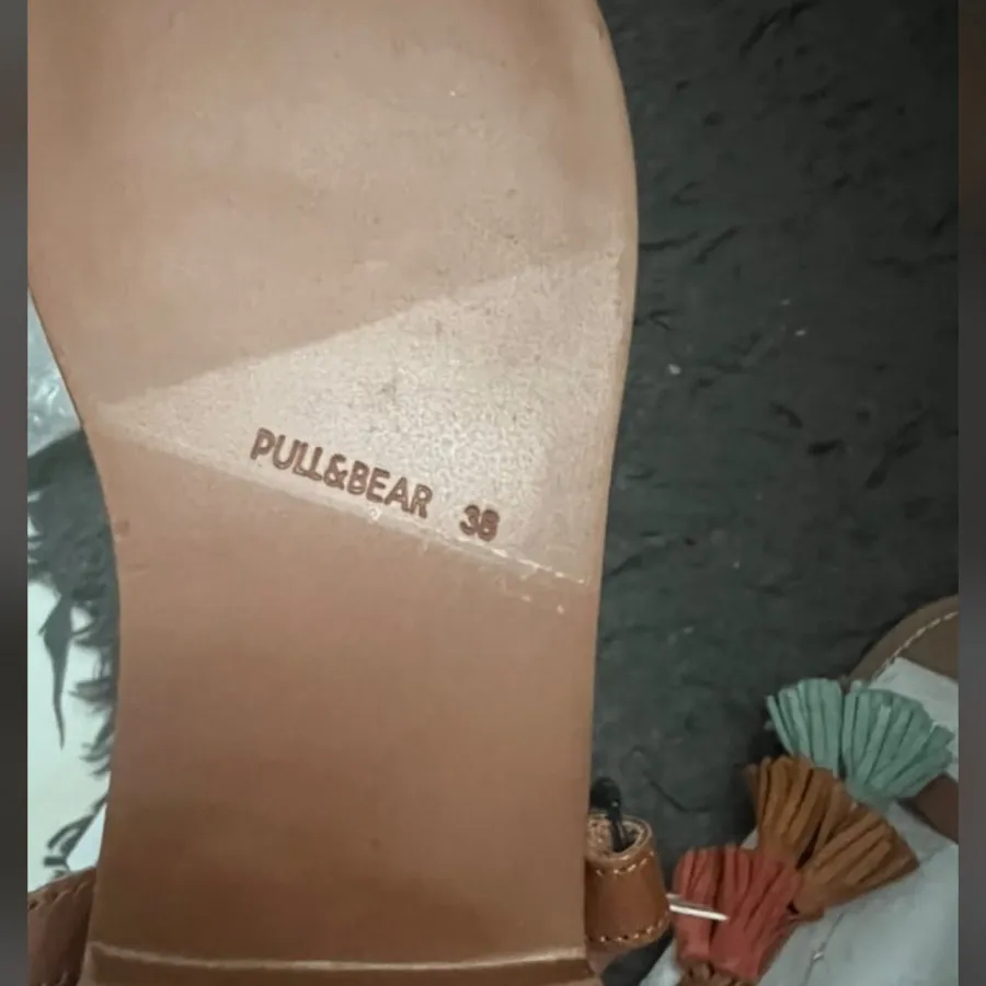 صندل پول اند بیر اسپانیا