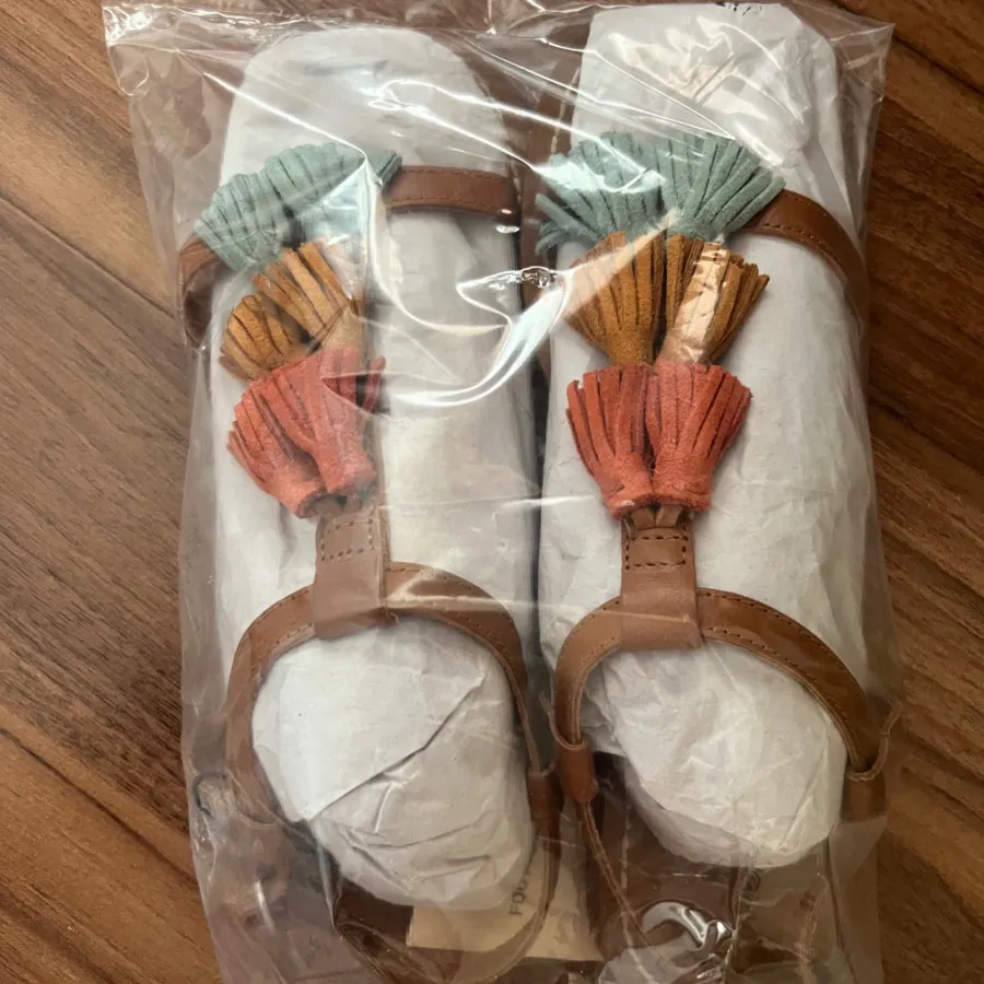 صندل پول اند بیر اسپانیا