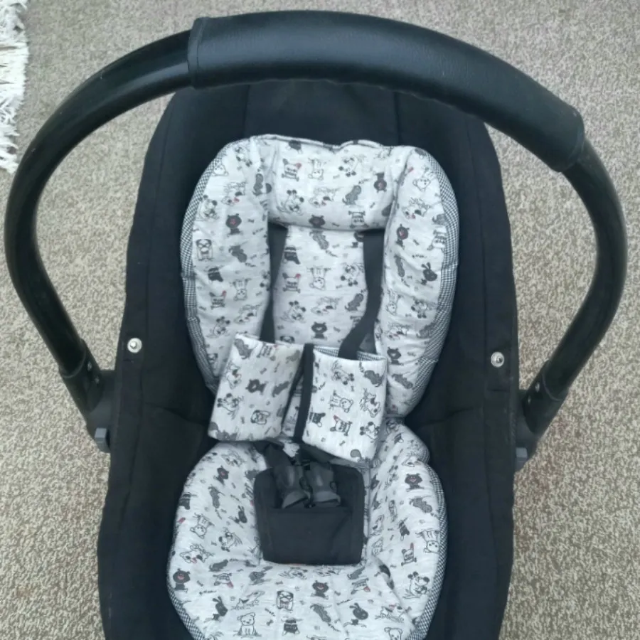 صندلی ماشین و کریر کودک