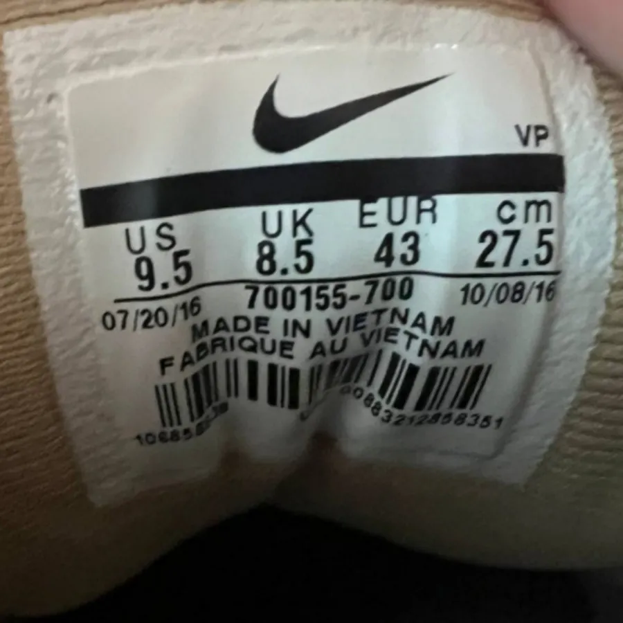 کفش ورزشی نایکی