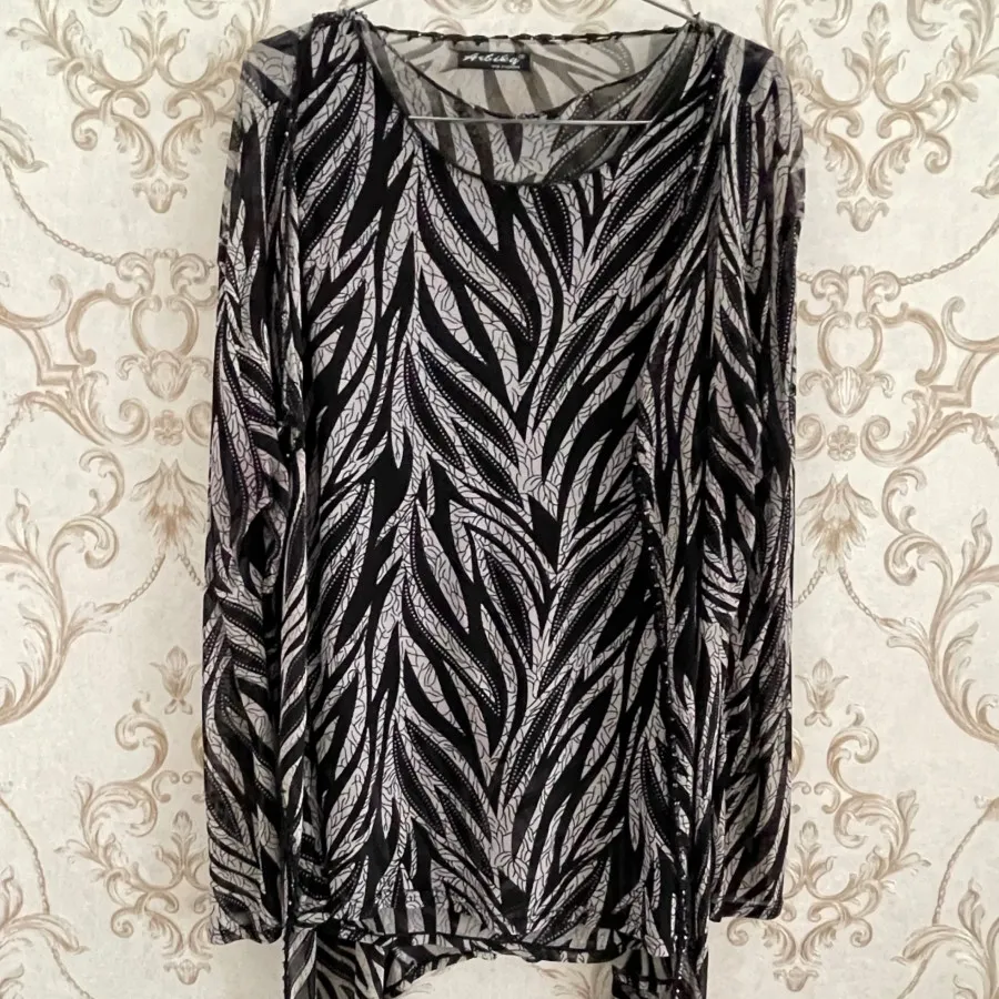 بلوز دوتیکه همراه تاپ