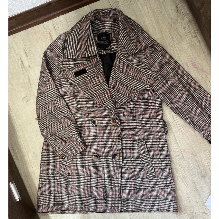 پالتو کوتاه چهارخونه