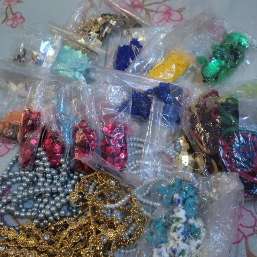 پک گلدوزی و کاردستی