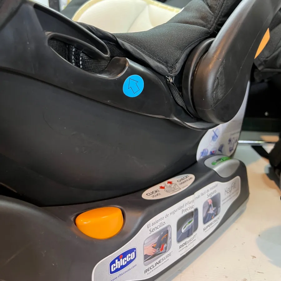 کالسکه و کریرر chicco