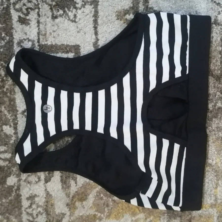 نیم تنه ورزشی