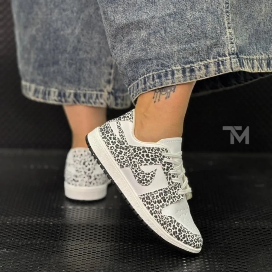 کفش کتونی نایک پلنگی