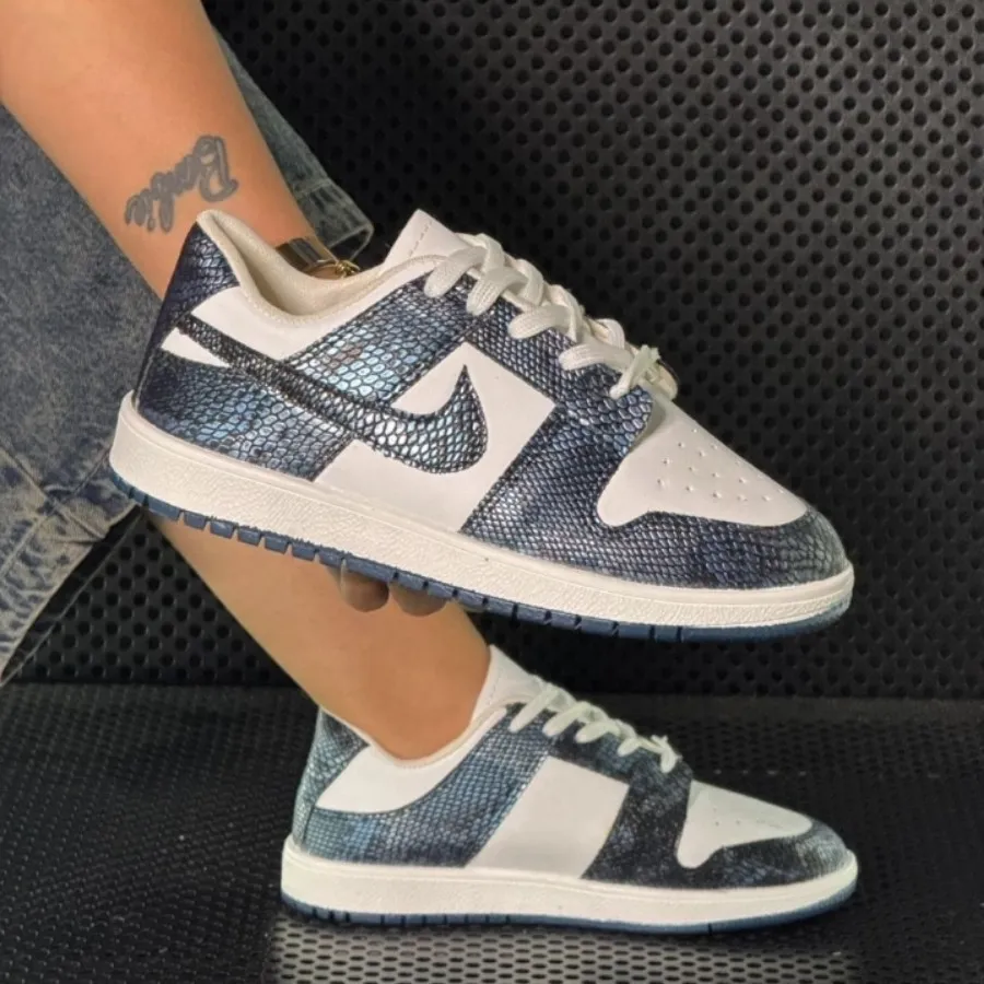 کفش کتونی نایک شیک