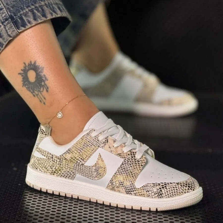 کفش کتونی نایک پوستماری