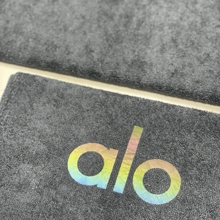 حوله و زیرانداز ورزشی الو