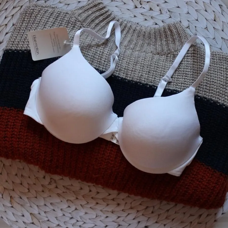 سوتین بلوموشن