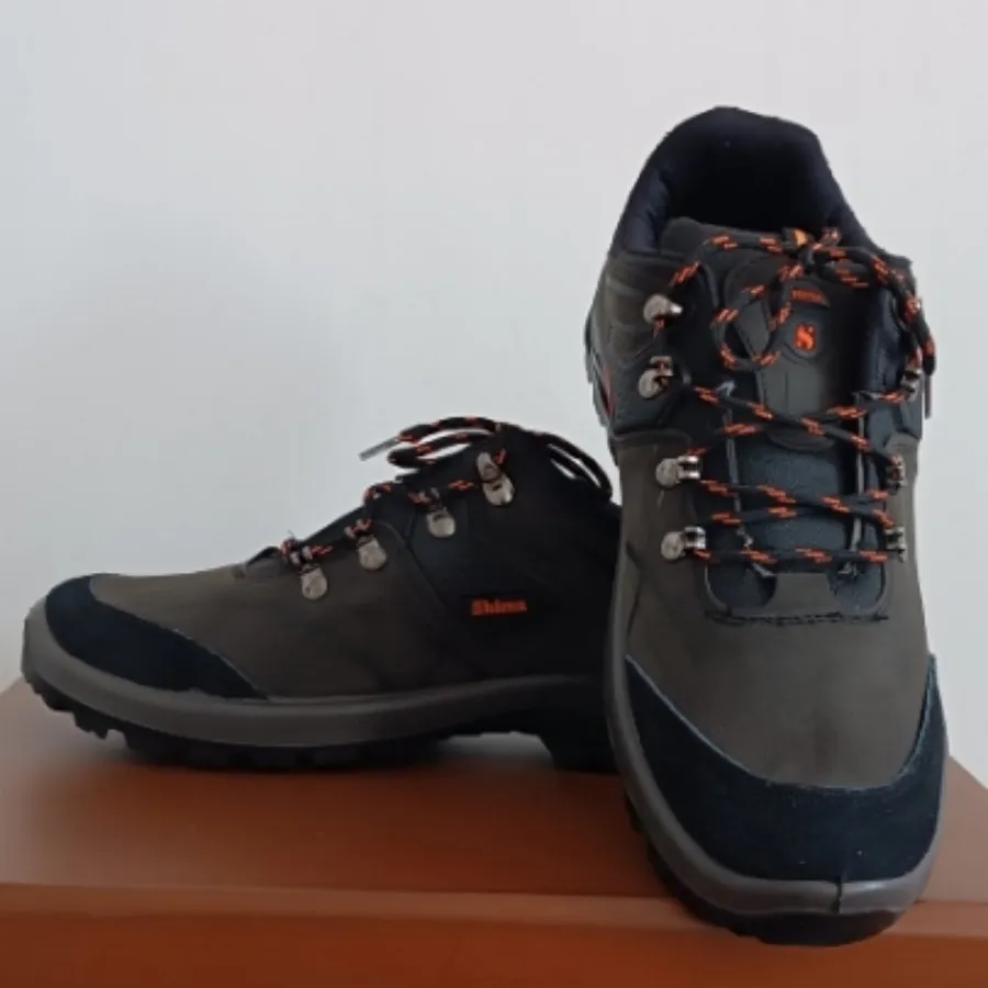 کفش اسپورت ورزش کوهنوردی