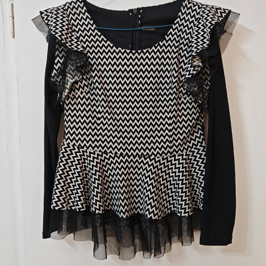 شومیز کرم مشکی