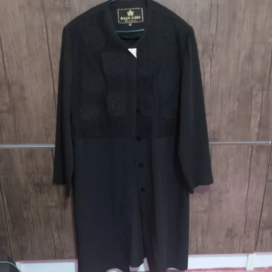 مانتو جلو گلدوزی شده