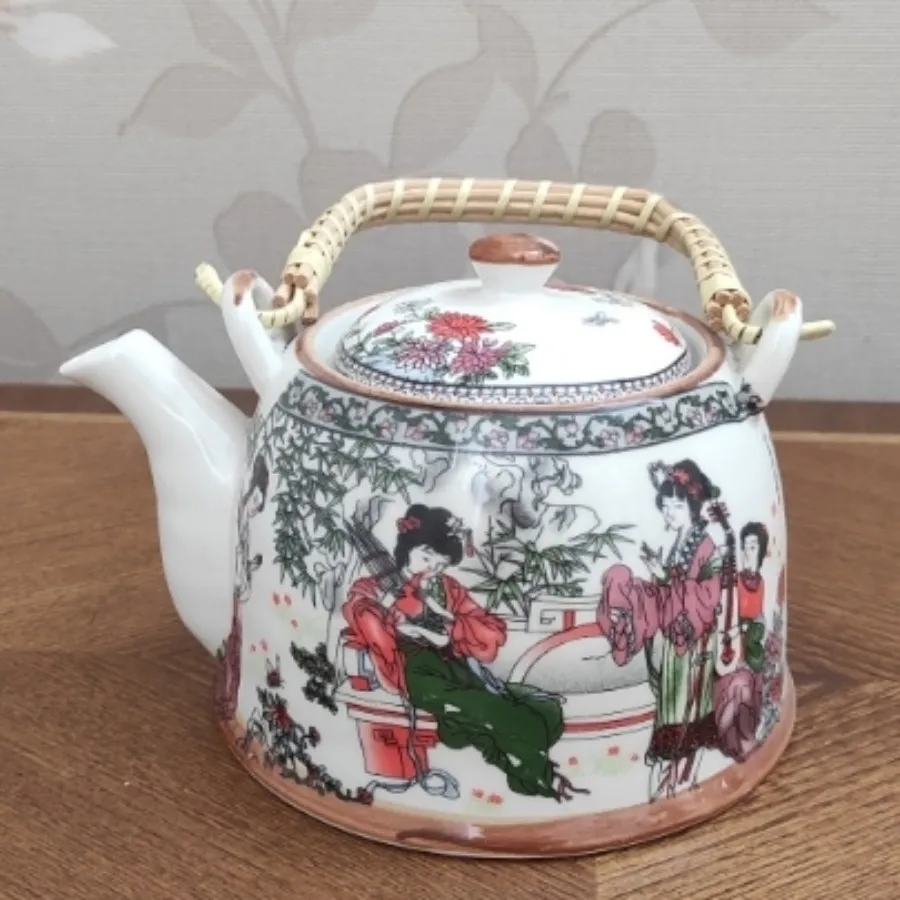 قوری چینی دسته حصیری