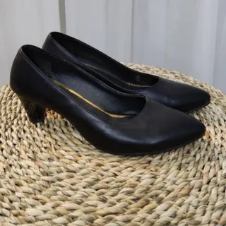 کفش پاشنه بلند