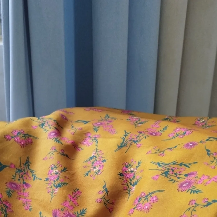 روسری کرپ نخ