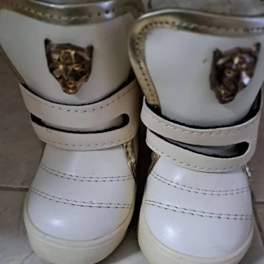 بوت بچه گانه