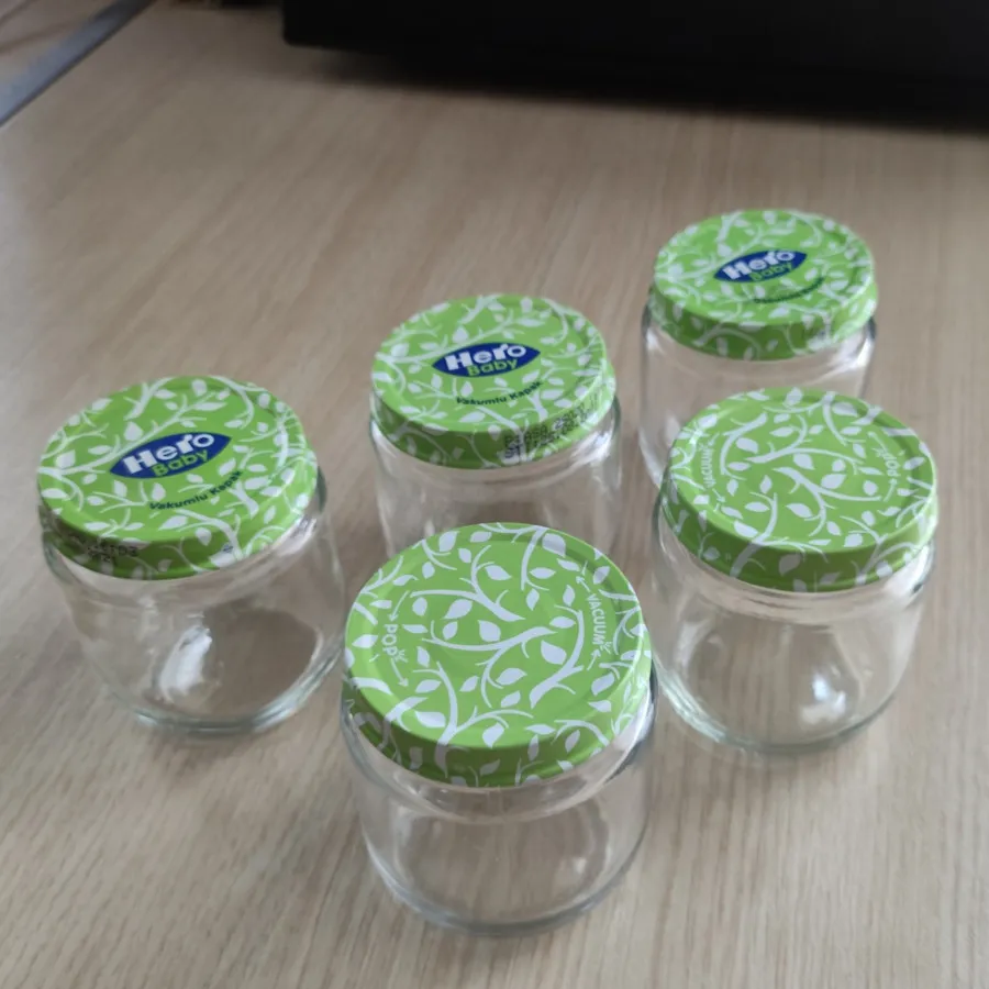 بانک شیشه ای