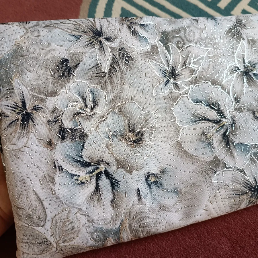 یک قواره پارچه چادر رنگی