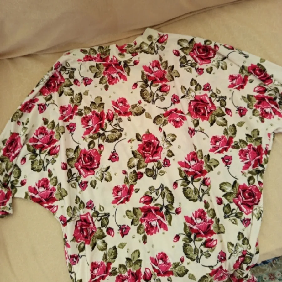 تیشرت دخترونه