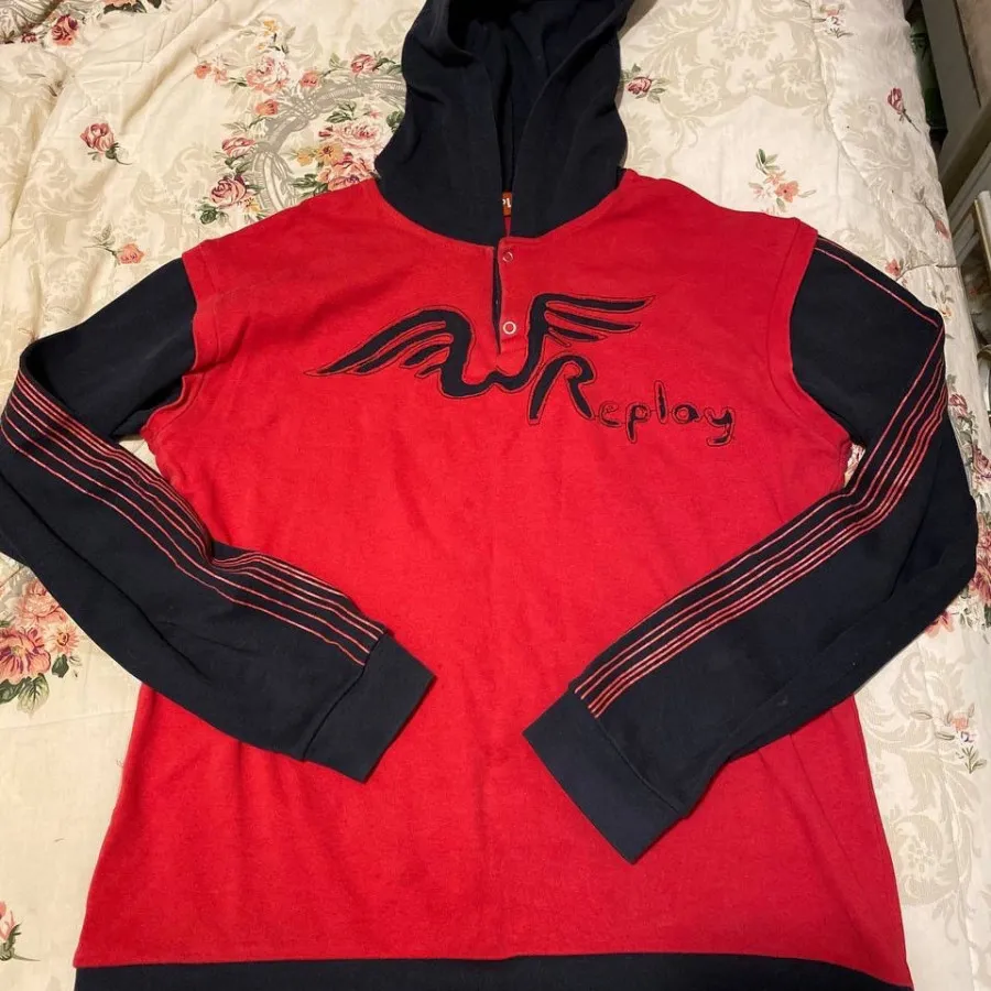 هودی کلاهدار طرحدار