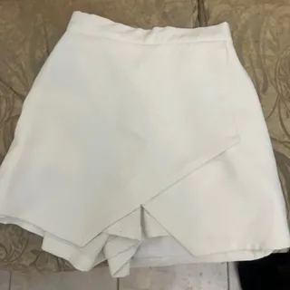 دامن شلوارکی سفید