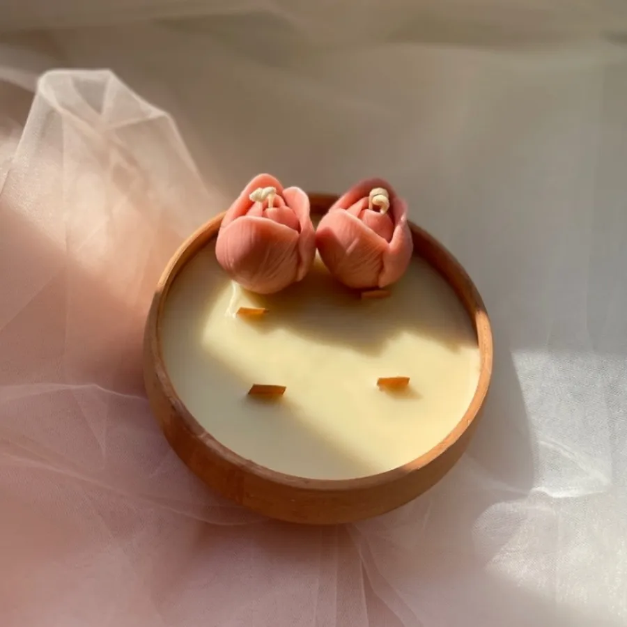 شمع معطر لاله مینیمال