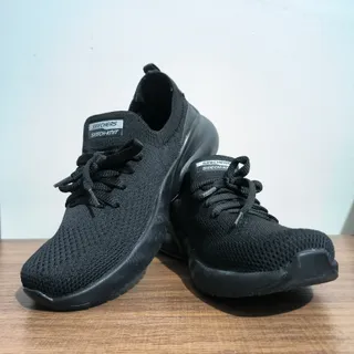 کتونی مشکی طرح اسکیچرز