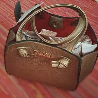 کیف زارا رنگ بژ طلایی